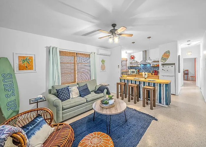 Beachside Bliss 1 Miles To The Beach With Heated Pool