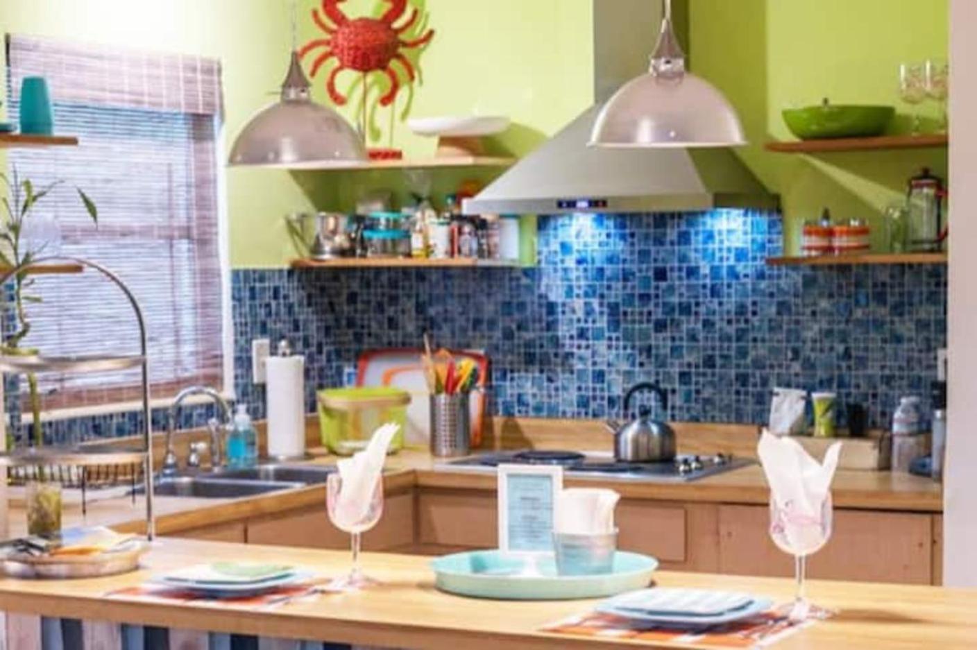 Beachside Bliss 1 Miles To The With Heated Pool Sarasota