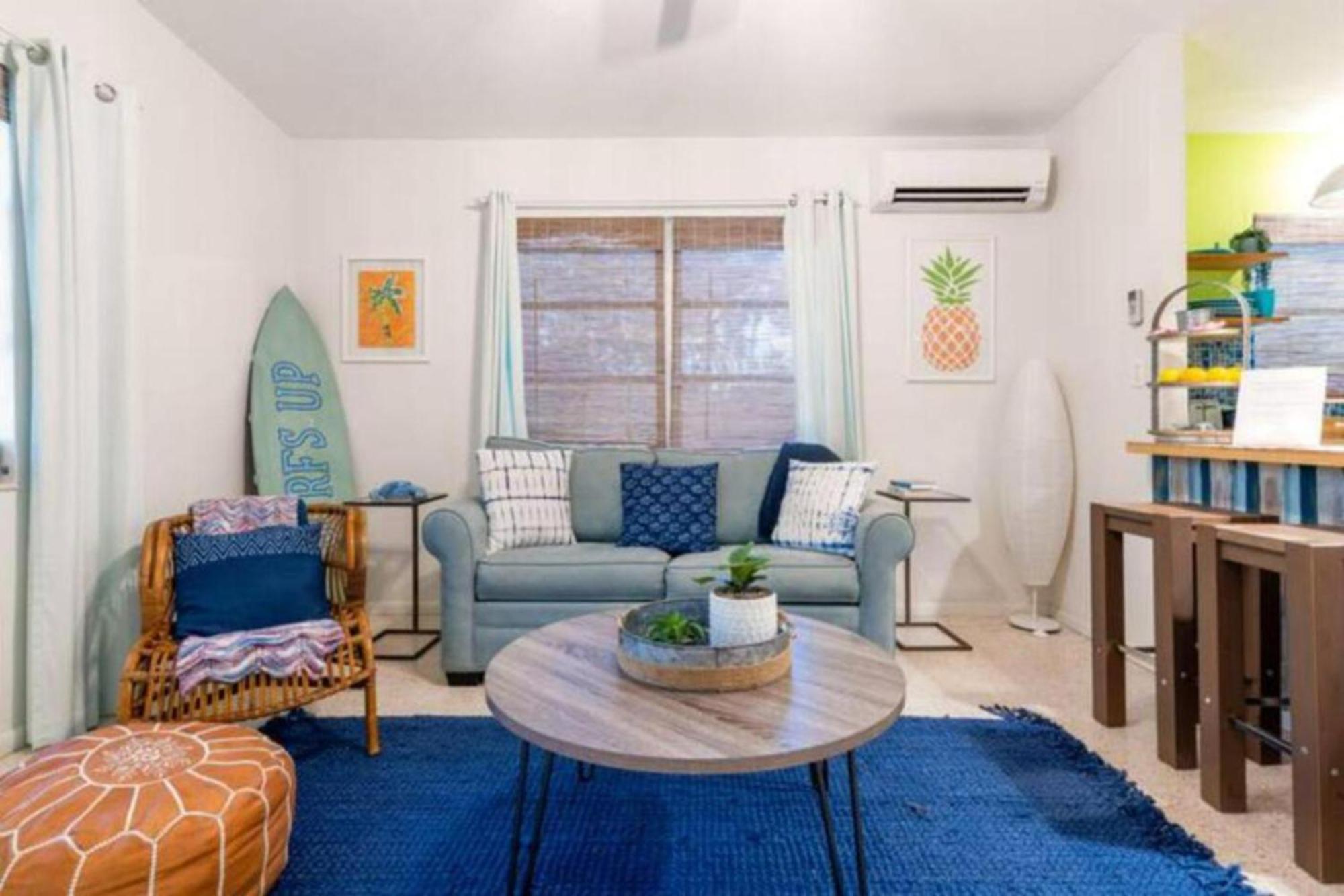 Beachside Bliss 1 Miles To The With Heated Pool Apartment *